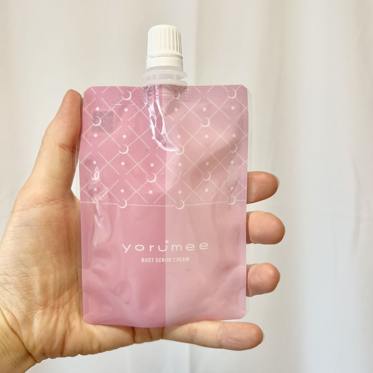 バストスクラブクリーム/yorumee/バストケア・ヒップケアを使ったクチコミ（1枚目）