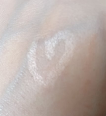 Wonjungyo ウォンジョンヨ メタルシャワーペンシルのクチコミ「#Wonjungyo #ウォンジョンヨメタルシャワーペンシル #05バニラヴェール
涙袋メイ.....」(3枚目)