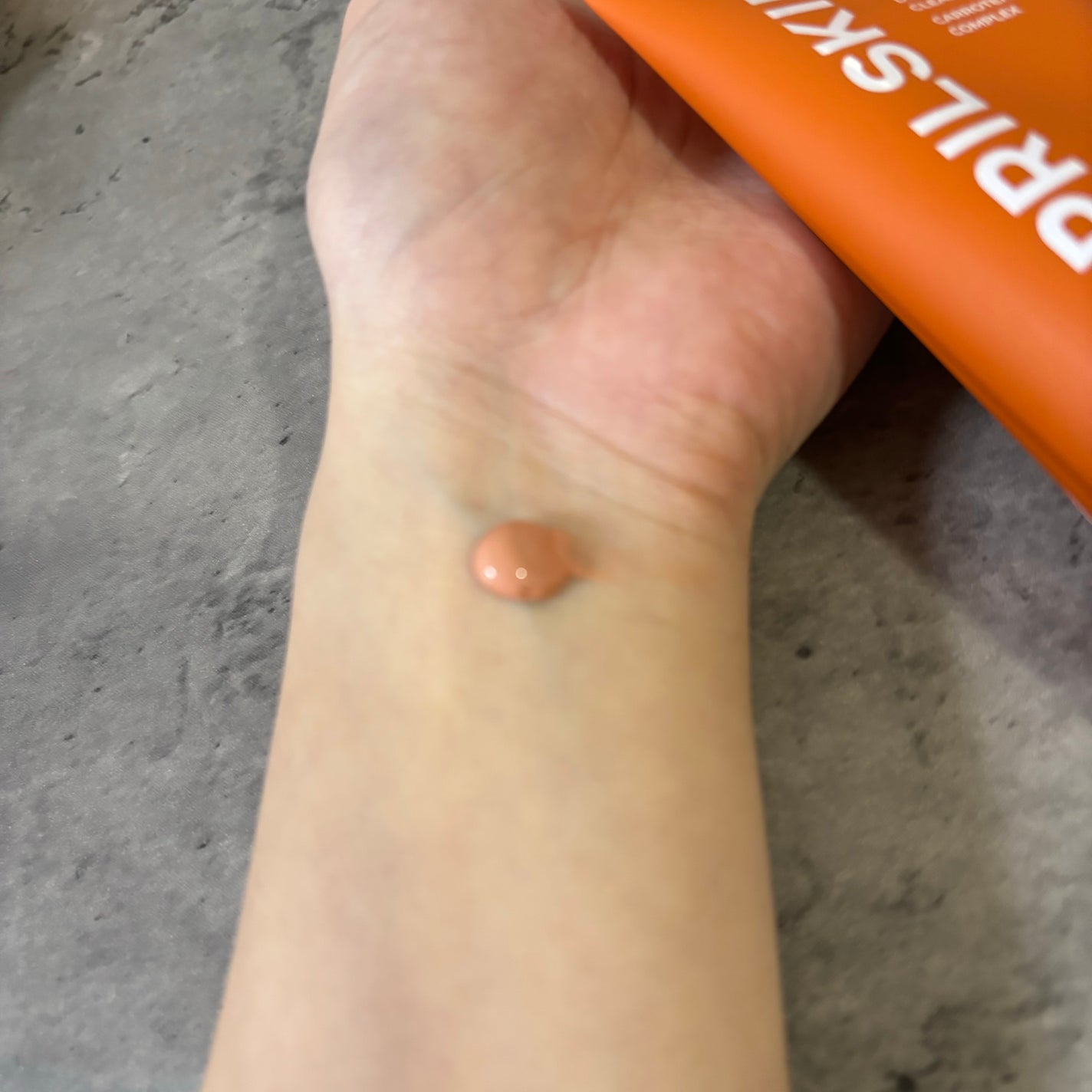 カロテン毛穴レスクレイパック/APRILSKIN/洗い流すパック・マスクを使ったクチコミ(2枚目)