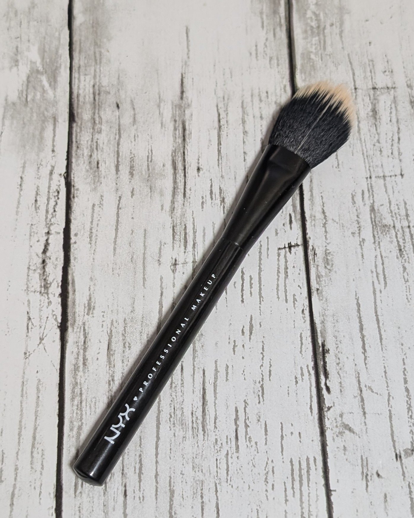 デュアル ファイバー パウダー ブラシ/NYX Professional Makeup/メイクブラシを使ったクチコミ（1枚目）