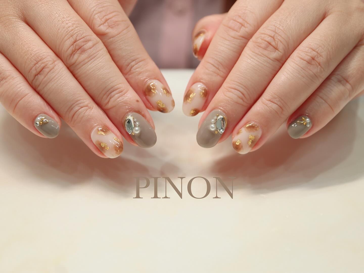 #秋ネイル,#10月ネイル,#グレージュネイルのネイルデザイン