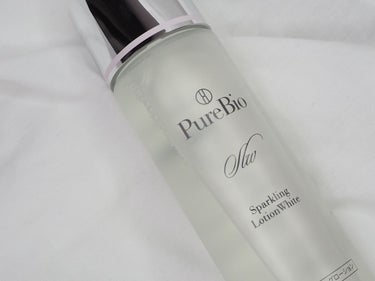 【Pure Bio】

ナノバブルの力でお肌ケア✨

シミやメラニン、肌荒れを防ぐ２つの有効成分と潤い美容成分をナノボールの入ったボトルを振ることで出来る、髪の毛や毛穴よりも小さなナノバブルを発生させて