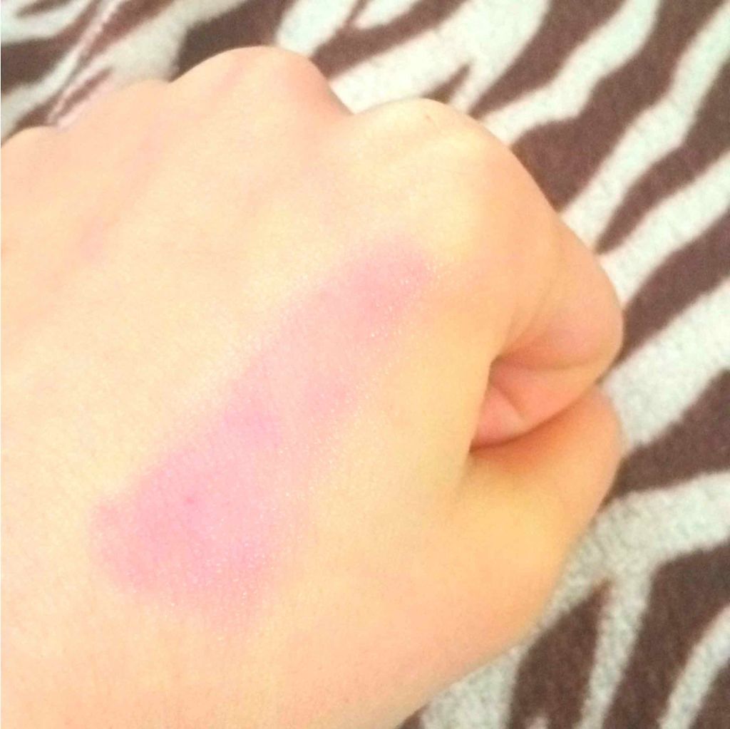 リップクリーム エレクトロポップ/MAYBELLINE NEW YORK/リップケアを使ったクチコミ(3枚目)