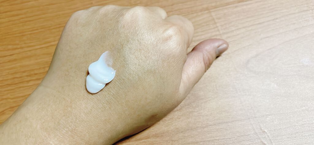 ナチュラル モイスト ハンドクリーム/アイビー/ハンドクリームを使ったクチコミ（2枚目）