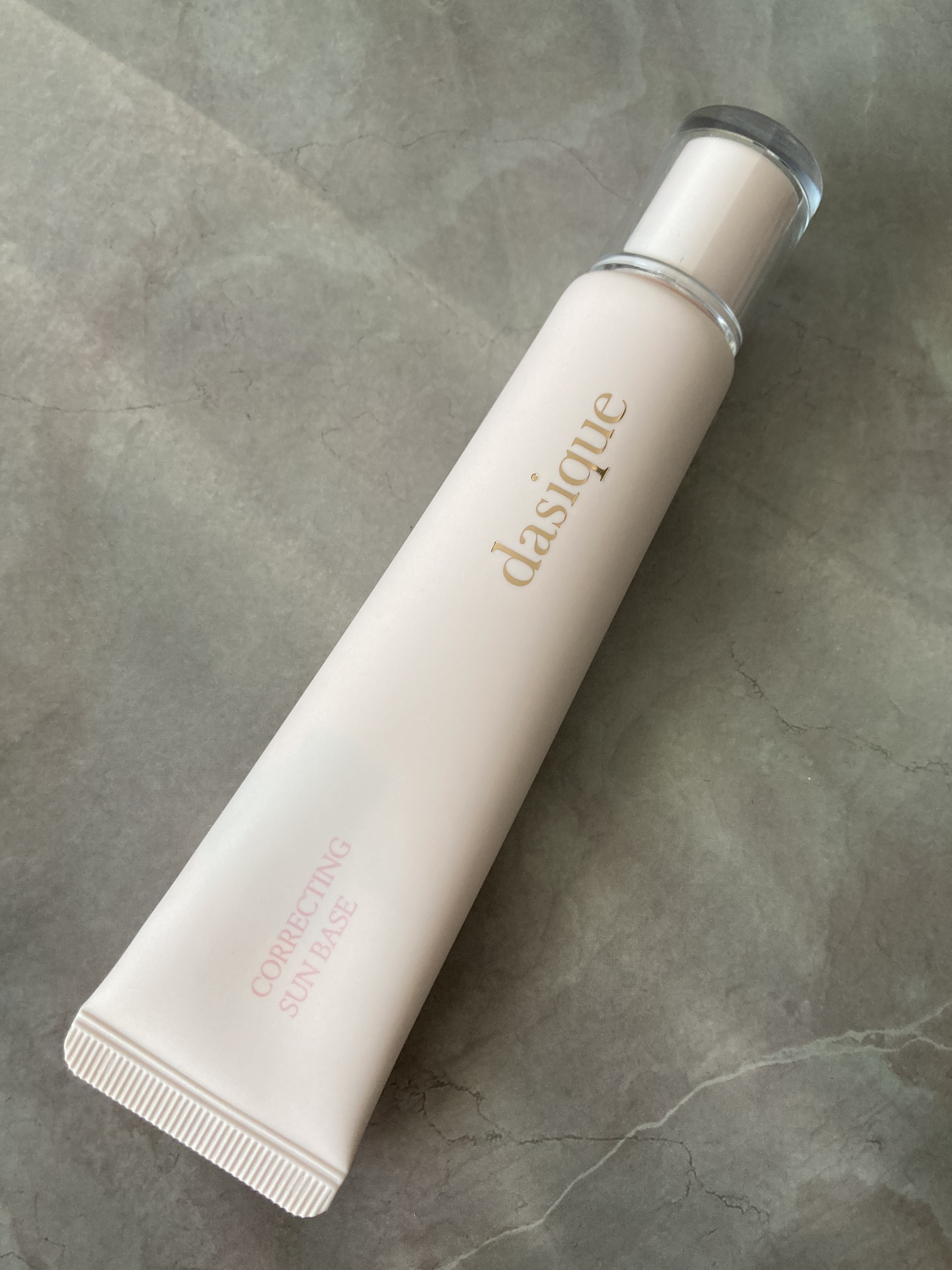 コレクティングサンベース 01 ロージーピンク/dasique/化粧下地を使ったクチコミ（1枚目）