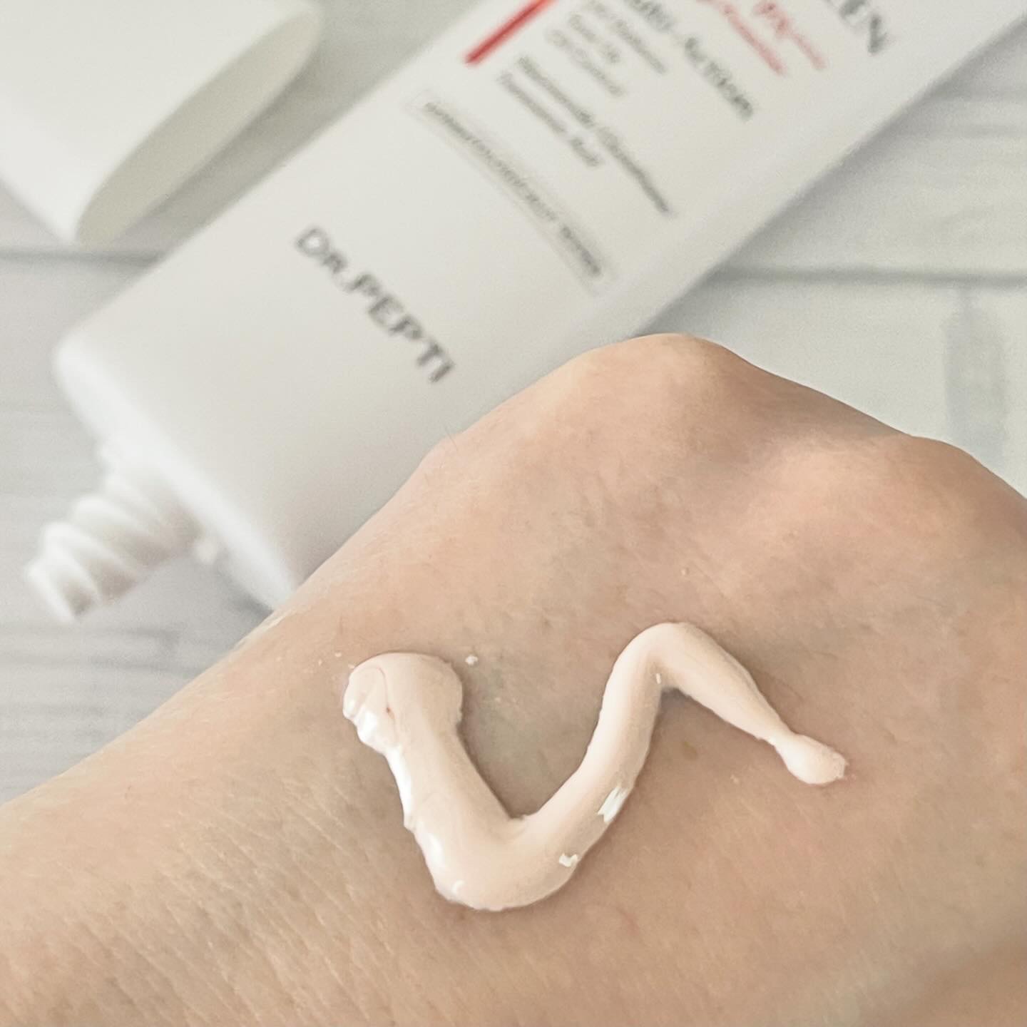 UVプラス トーンアップサンスクリーン/DR.PEPTI/日焼け止めミルクを使ったクチコミ（2枚目）