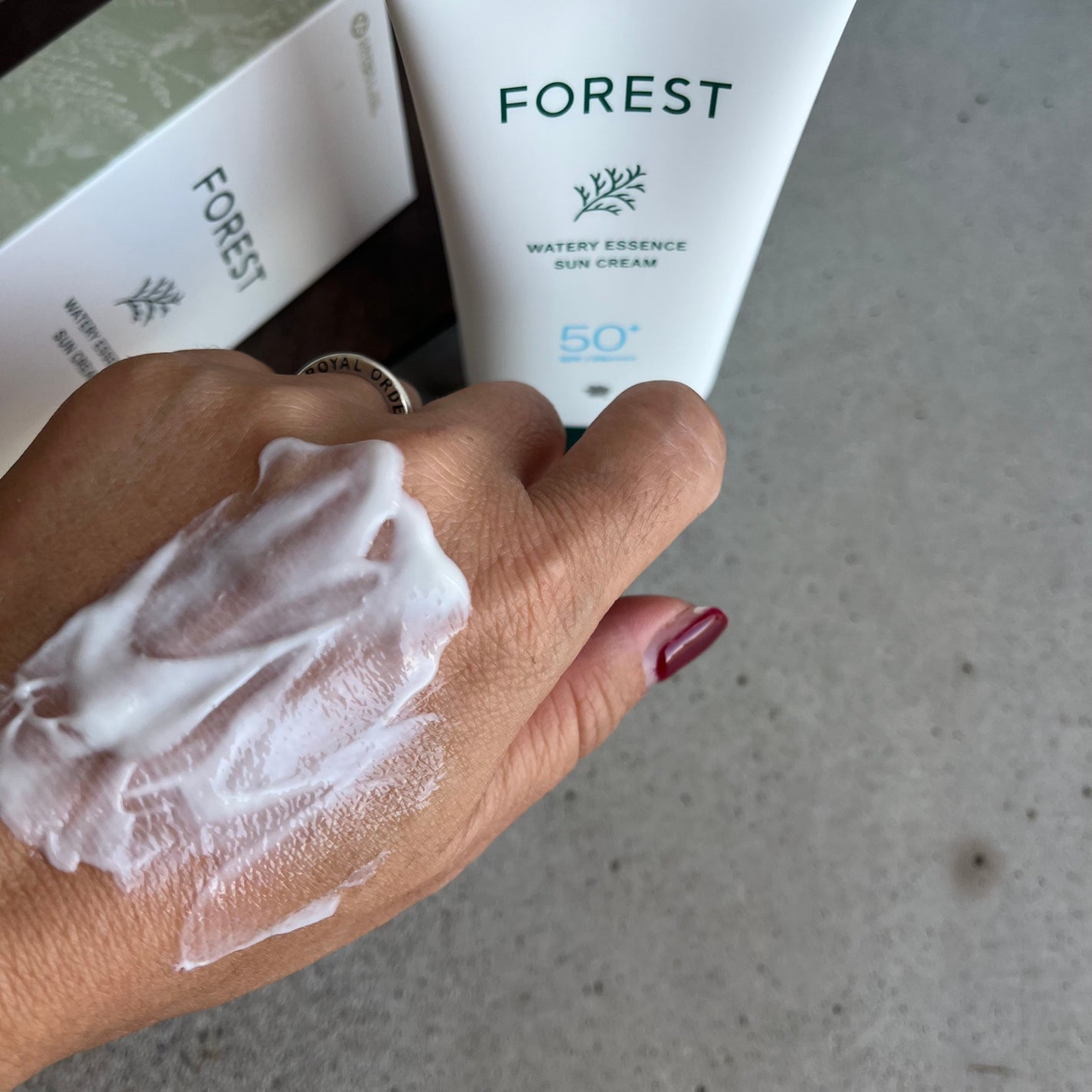 フォレスト エッセンスサンクリーム/FoRest by Greenfinger/日焼け止めローションを使ったクチコミ(3枚目)