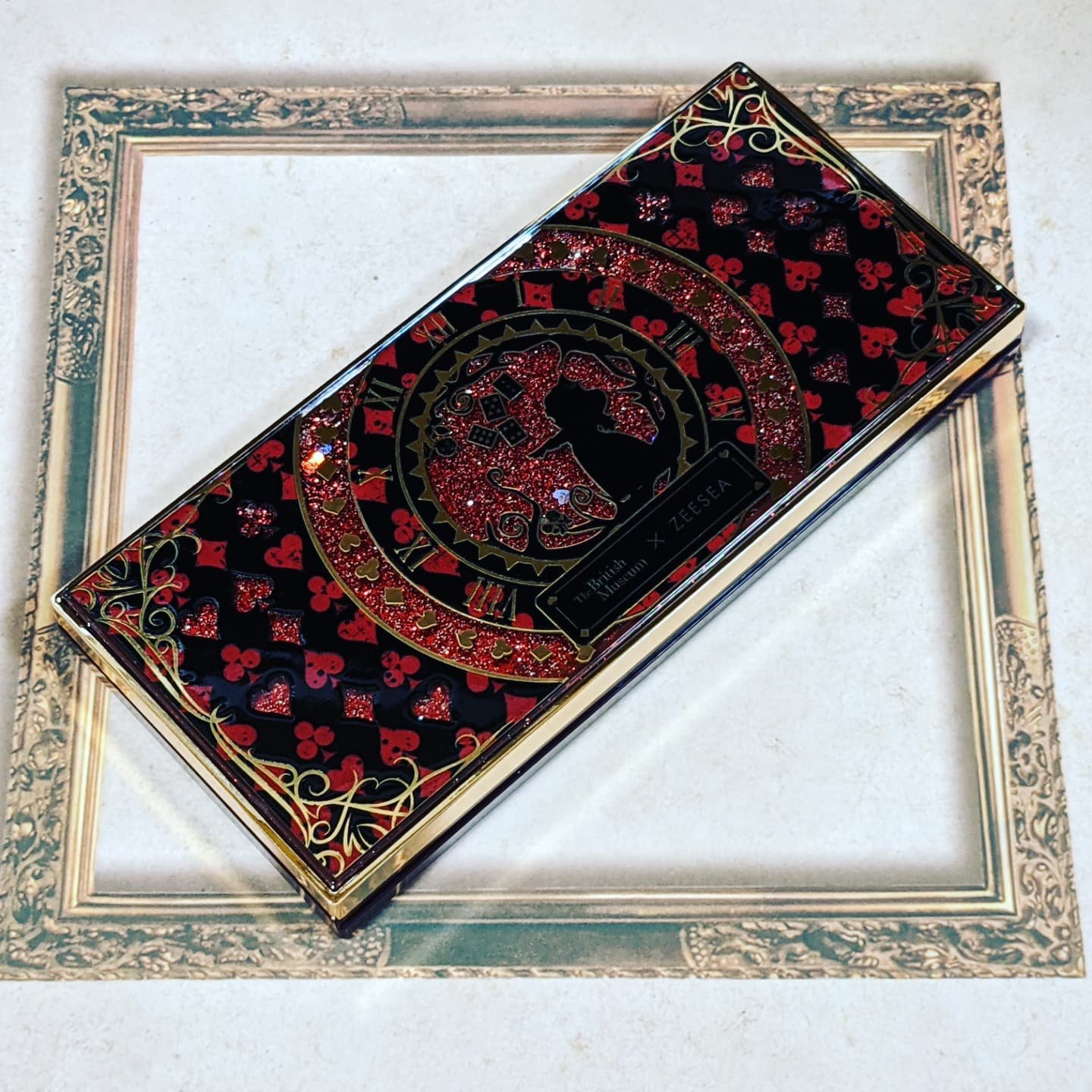 アリスドリームランドシリーズ 12色アイシャドウパレット（ZEESEA×大英博物館）/ZEESEA/アイシャドウパレットを使ったクチコミ（2枚目）