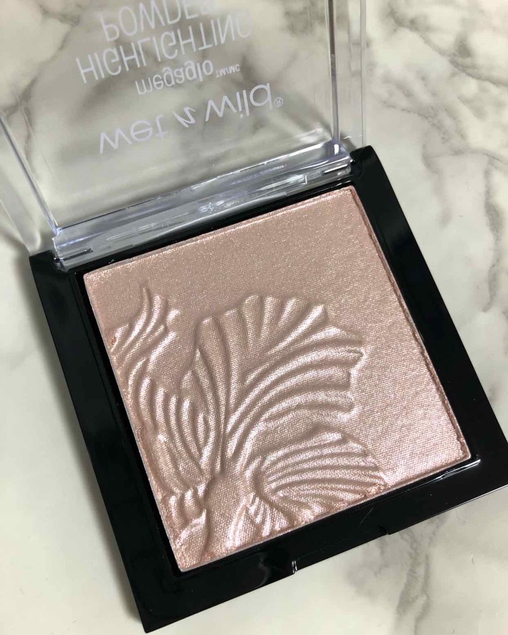 MegaGlo Highlighting Powder/wet 'n' wild/パウダーハイライトを使ったクチコミ(2枚目)