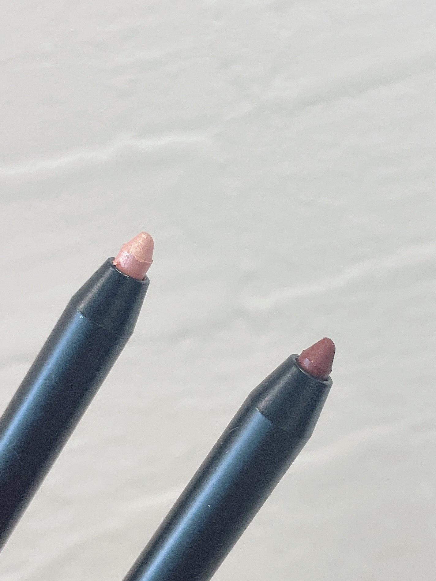 るる on LIPS 「グラデも締めも簡単なアイライナー!するする描けるので、皮膚の薄..」(3枚目)