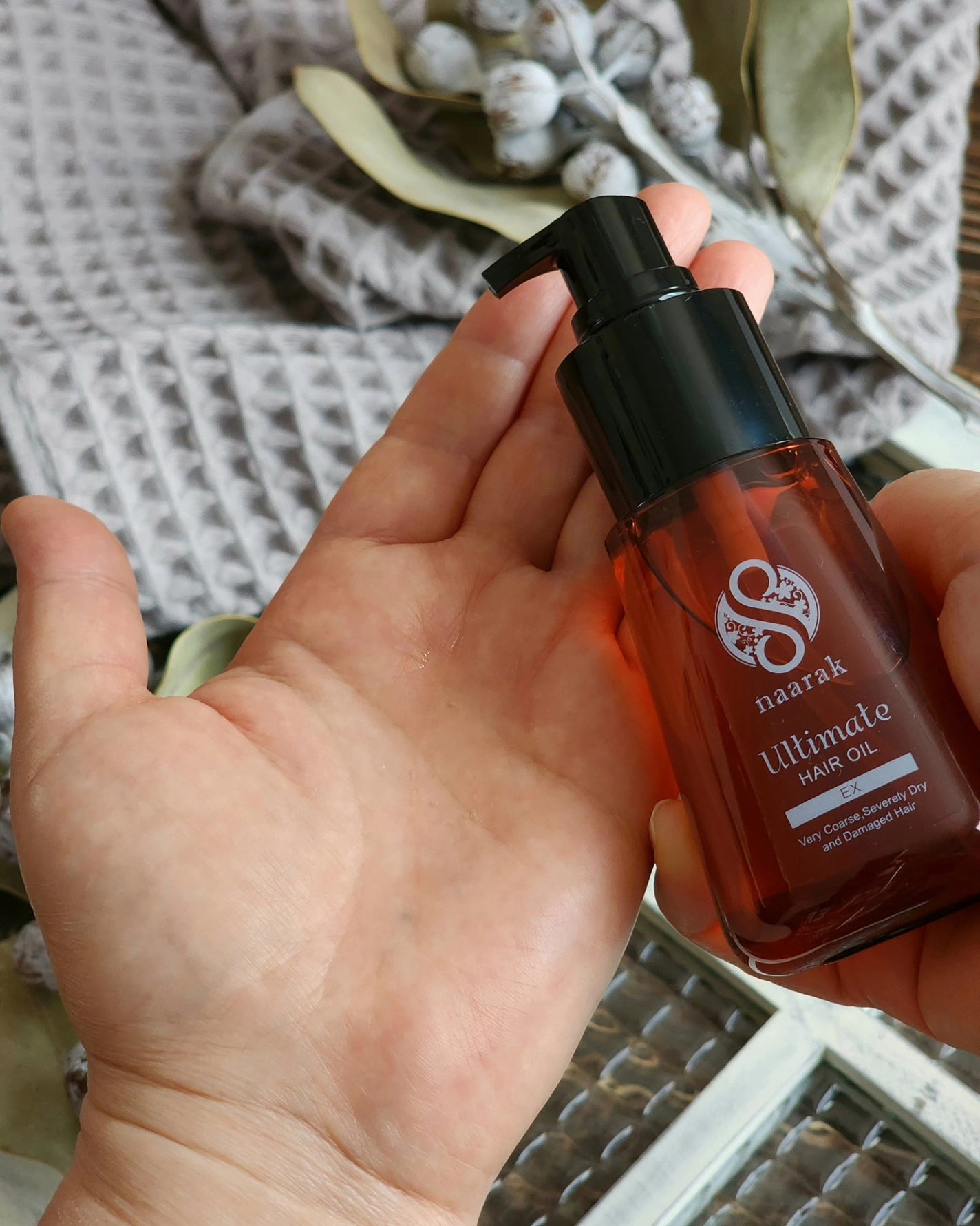 アルティメイトヘアオイルエクストラ/naarak/アウトバストリートメントを使ったクチコミ(2枚目)