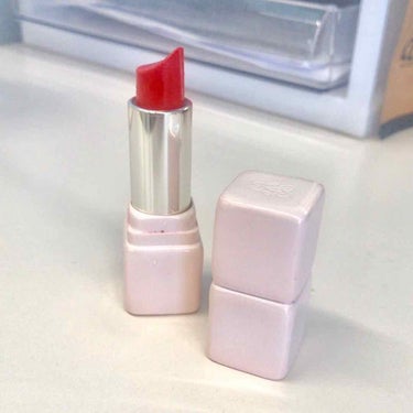 GUERLAIN キスキス ラブラブのクチコミ「パケ買いだったけど結構優秀でした リップ編🧡

旧パケですが、パケ買いだったけどスタメンアイテ.....」（2枚目）