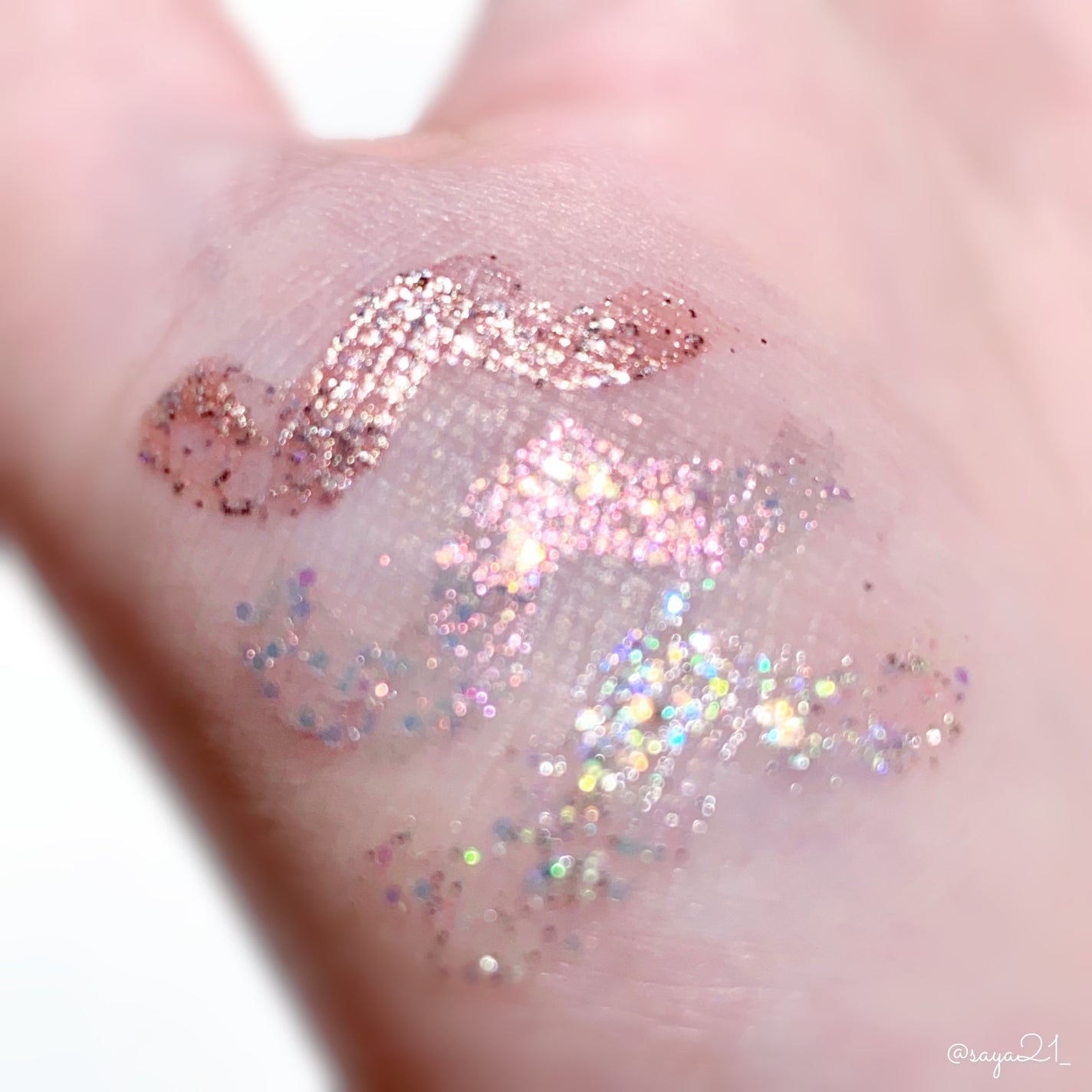 グリッター イルミネーションライナー R/CipiCipi/リキッドアイライナーを使ったクチコミ(4枚目)