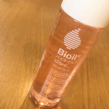 小林製薬　Bioil（バイオイル）

寝る前に顔に塗ると次の日のメイクのノリが全然ちがいます！！

もともとは友達から誕生日に
一番小さいサイズ（25ml）のものをいただき
肌に合うかどうか試してみまし