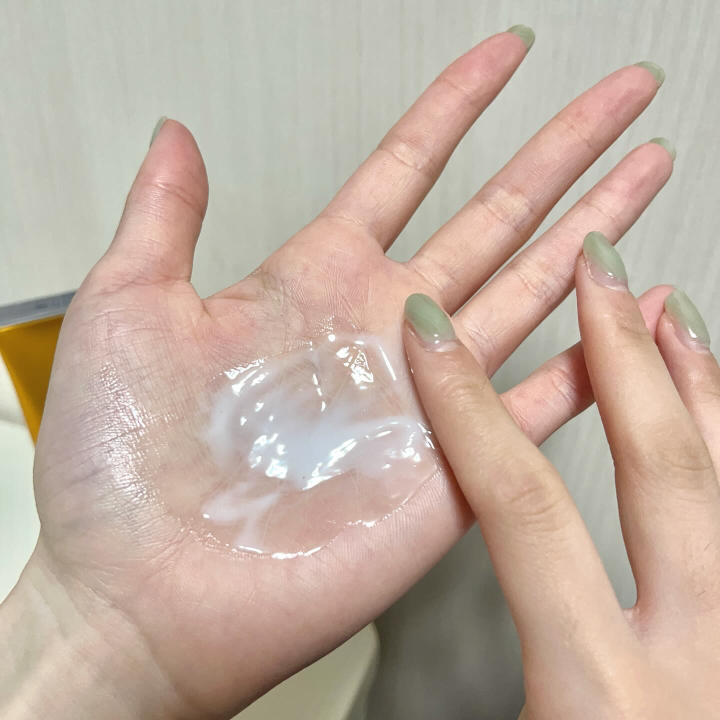 パフュームヘアエッセンス 01サンセットフリージア/JUL7ME/ヘアトリートメントを使ったクチコミ（3枚目）