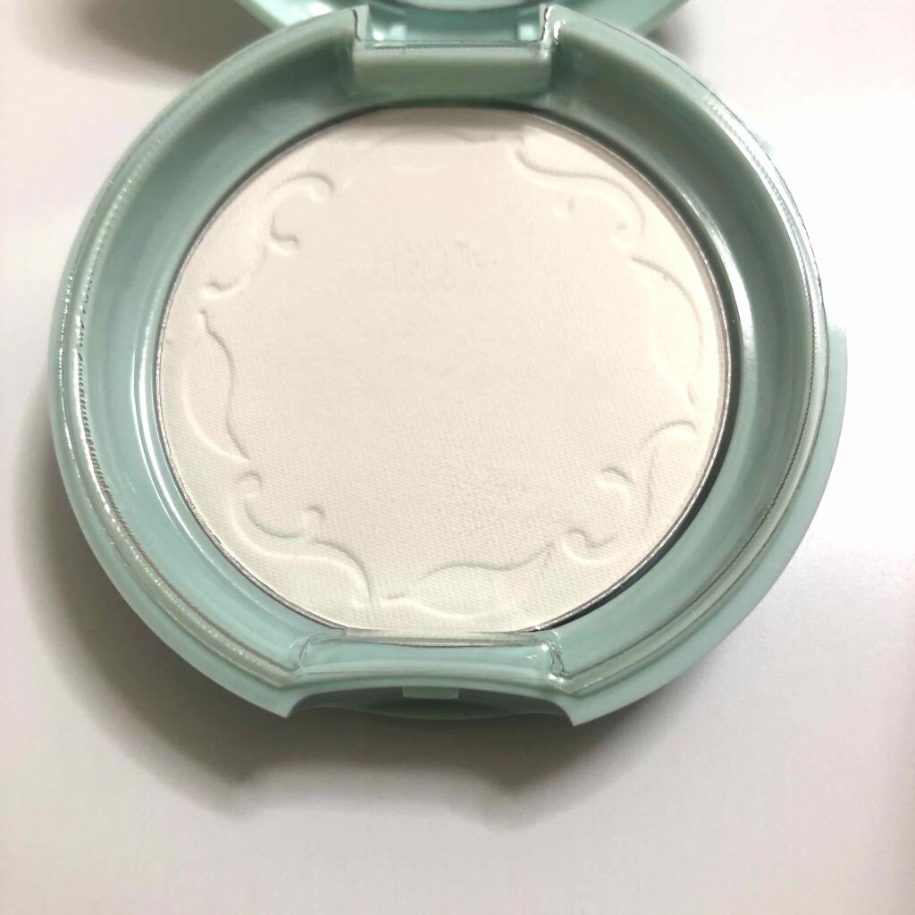 ノーセバム ミネラルパクト N/innisfree/プレストパウダーを使ったクチコミ（2枚目）