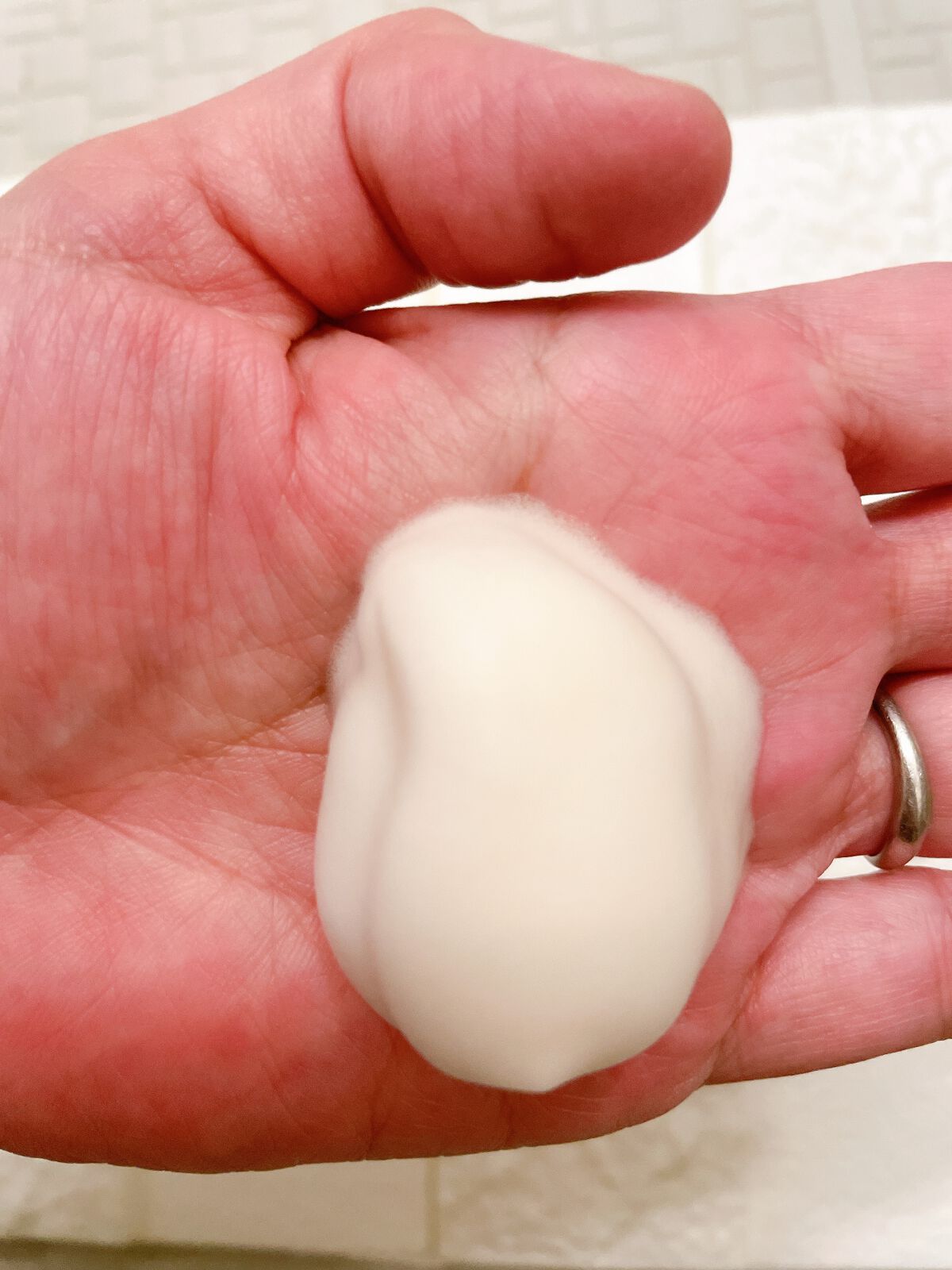 グリーンティーモイスチャーバブルフォーム/ラウンドアラウンド/泡洗顔を使ったクチコミ(4枚目)