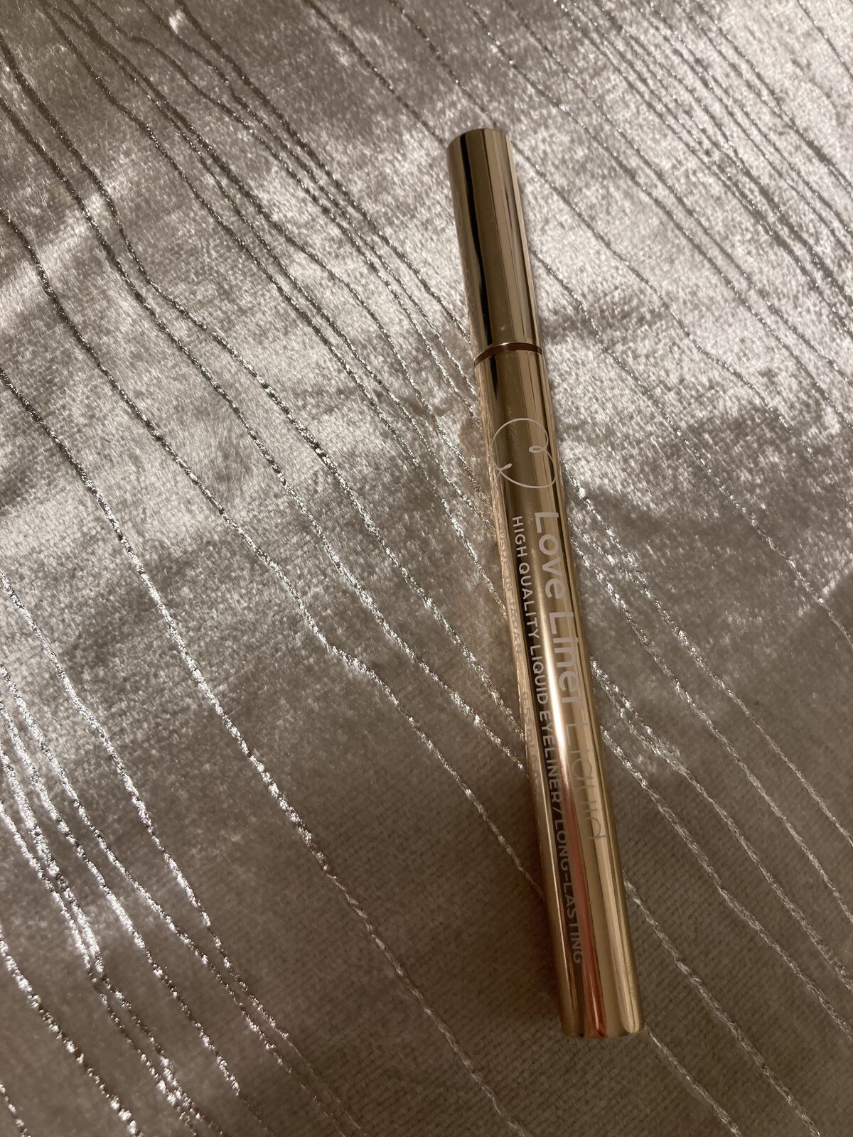 リキッドアイライナーR4/ラブ・ライナー/リキッドアイライナーを使ったクチコミ（1枚目）