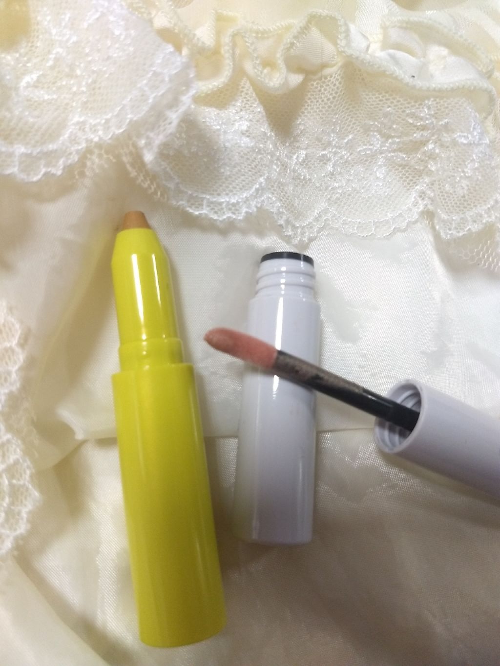 ジューシーアイカラーデュオ/オルビス/スティックアイシャドウを使ったクチコミ(3枚目)