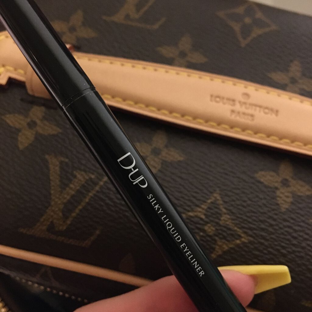 【旧品】シルキーリキッドアイライナーWP/D-UP/リキッドアイライナーを使ったクチコミ(1枚目)