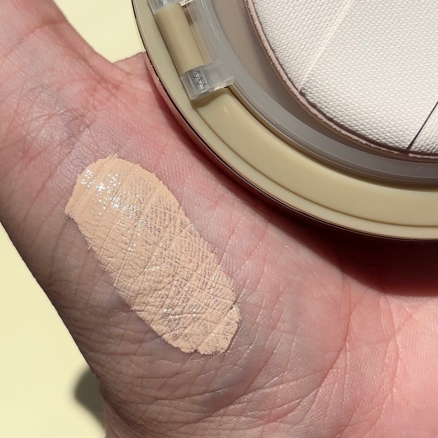 はちみつツヤ肌クッションファンデ/VELY VELY/クッションファンデーションを使ったクチコミ(2枚目)