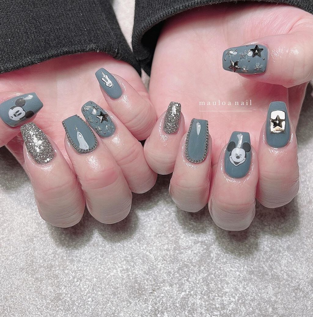#ネイル,#カーキネイル,#秋ネイル,#アートネイル,#海ネイル,#スタッズネイル,#ニュアンスネイル,#くすみカラーネイル,#サマーネイル,#ミラーネイル,#カラフルネイル,#マグネットネイル,#ミッキーマウスネイル,#シンプルネイル,#ミッキーネイル,#ディズニーネイルのネイルデザイン