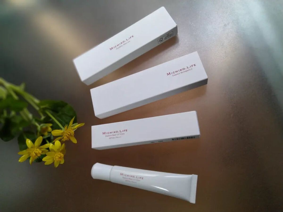 エッセンスベースUVグロウ/MICHIKO.LIFE/化粧下地を使ったクチコミ（2枚目）