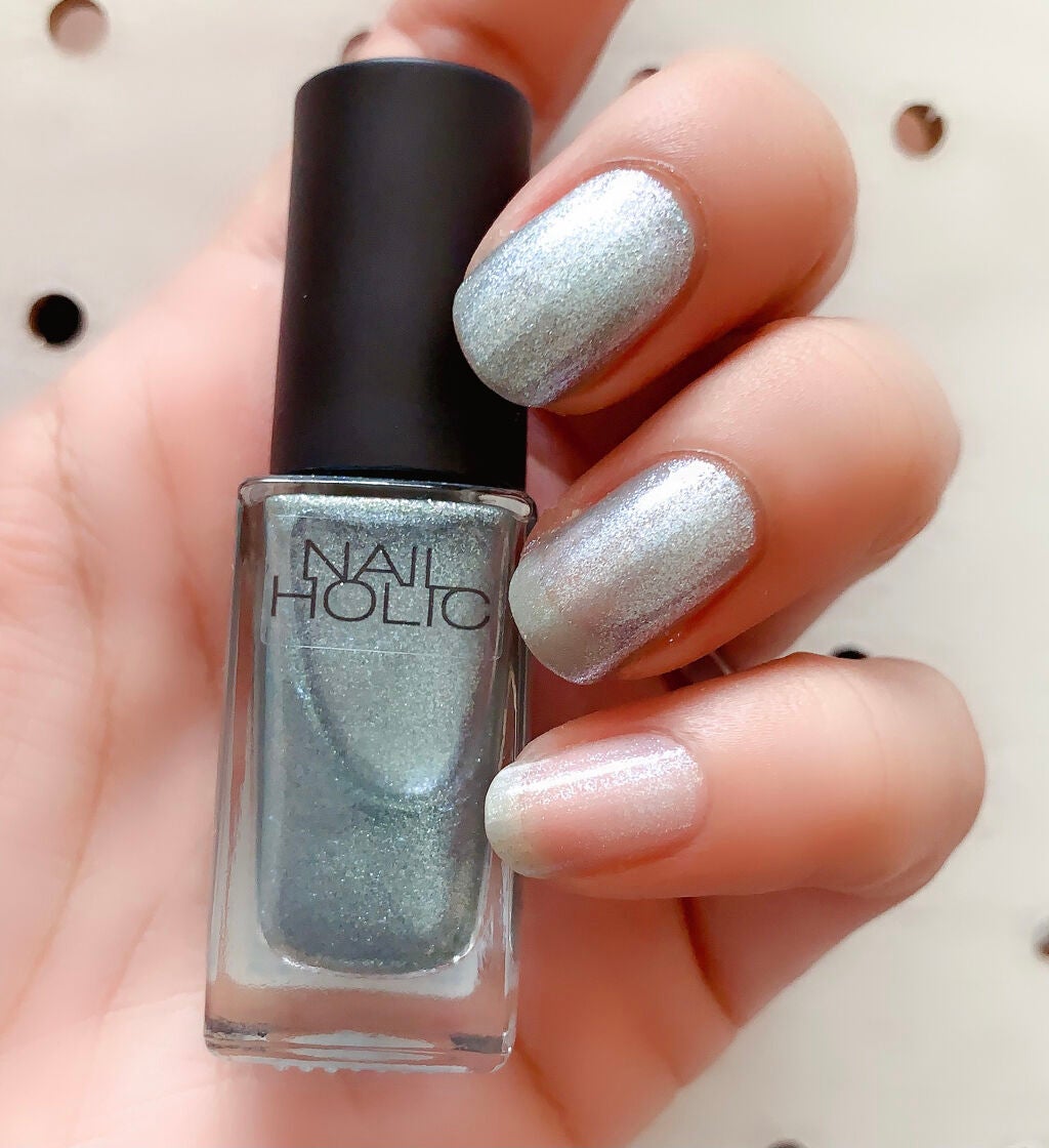 ネイルホリック Future Metal/ネイルホリック/マニキュアを使ったクチコミ(2枚目)