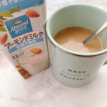 Pokka Sapporo (ポッカサッポロ) アーモンドミルクのクチコミ「Pokka Sapporoアーモンドミルク


いつも飲んでた牛乳を植物性ミルクに
変えて最近.....」（3枚目）