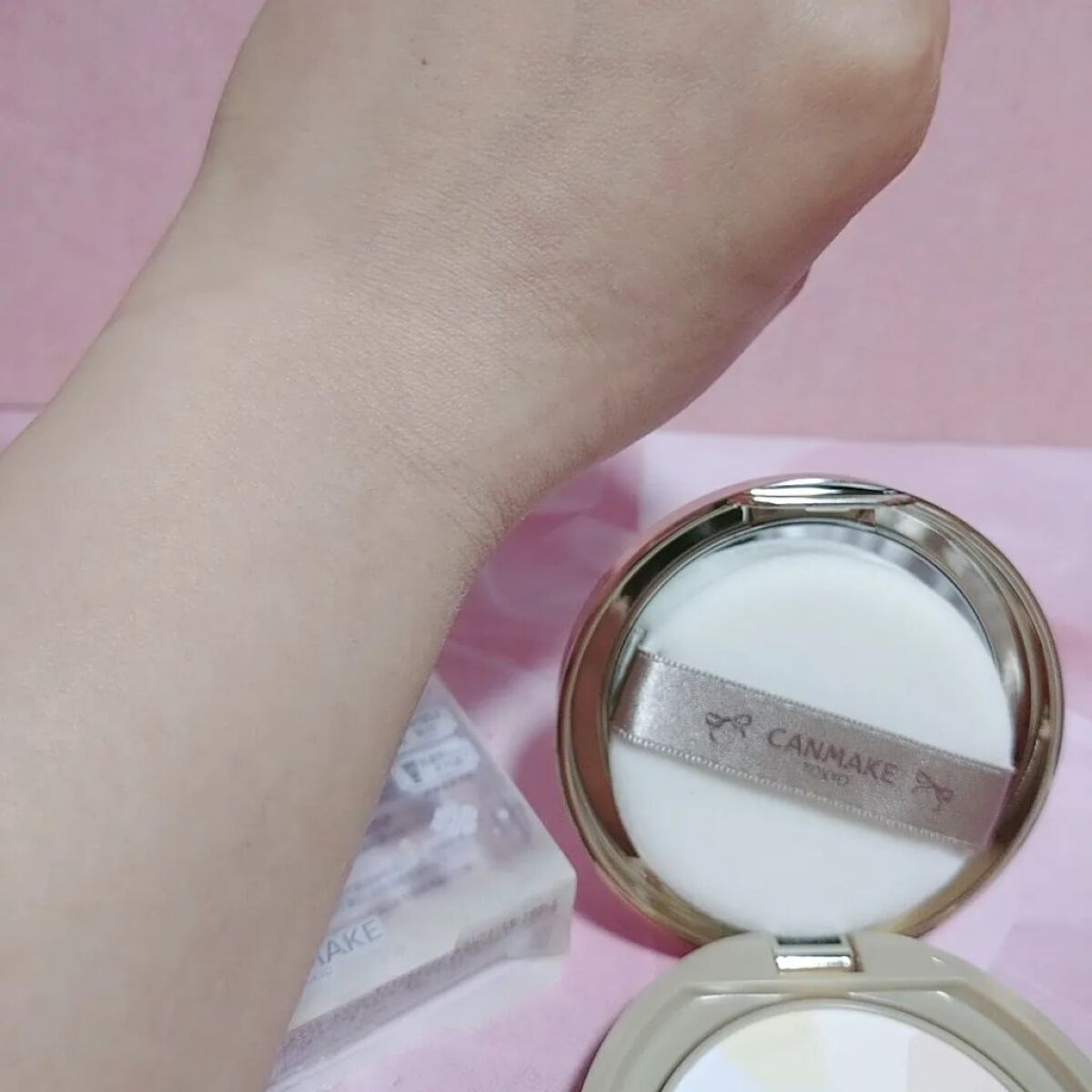 マシュマロフィニッシュパウダー　～Abloom～/キャンメイク/プレストパウダーを使ったクチコミ（3枚目）