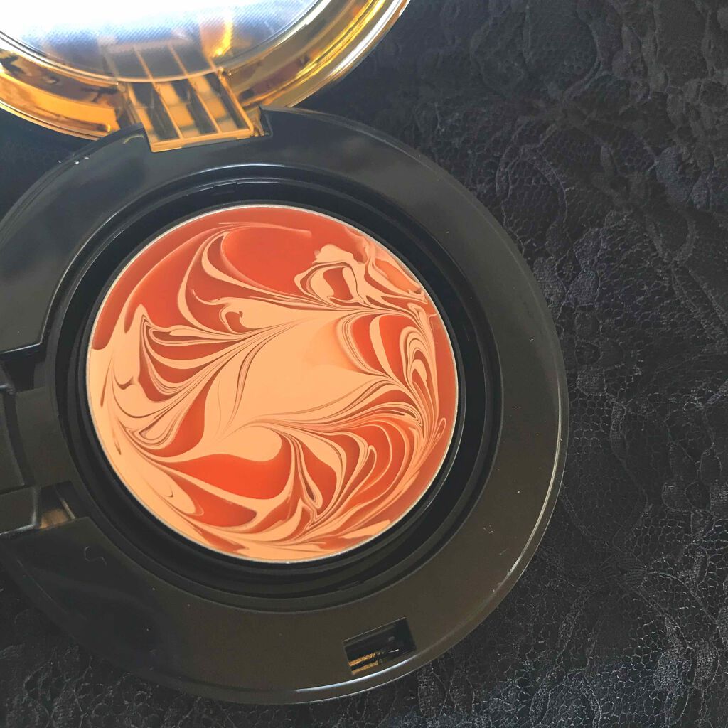 VT VT コラーゲンパクトのクチコミ「❤️これ一つで、きれいで自然なツヤ肌ゲットできます！！❤️
VT ベリー コラーゲンパクト
前.....」（2枚目）