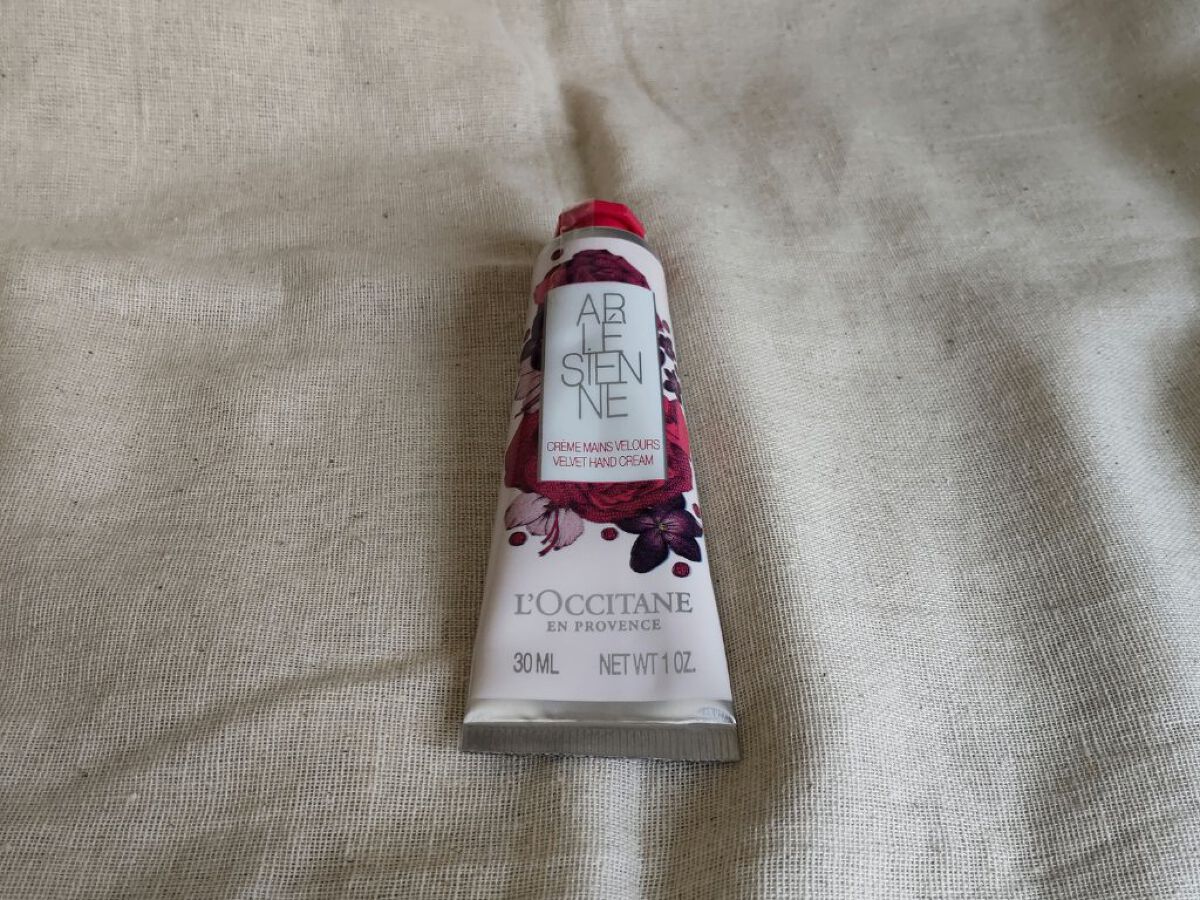 リボンアルル ハンドクリーム /L'OCCITANE/ハンドクリームを使ったクチコミ（2枚目）
