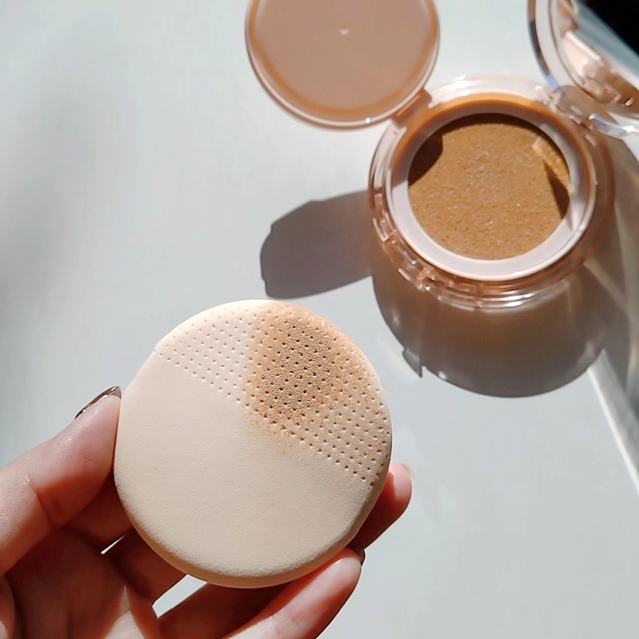 ヌードカーミンググロークッション/MAKE9/クッションファンデーションを使ったクチコミ（3枚目）