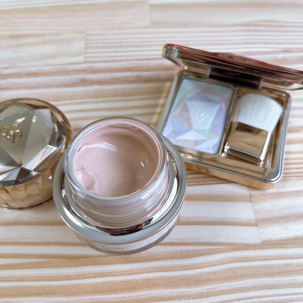 ル・フォンドゥタンn/クレ・ド・ポー ボーテ/クリーム・エマルジョンファンデーションを使ったクチコミ(4枚目)