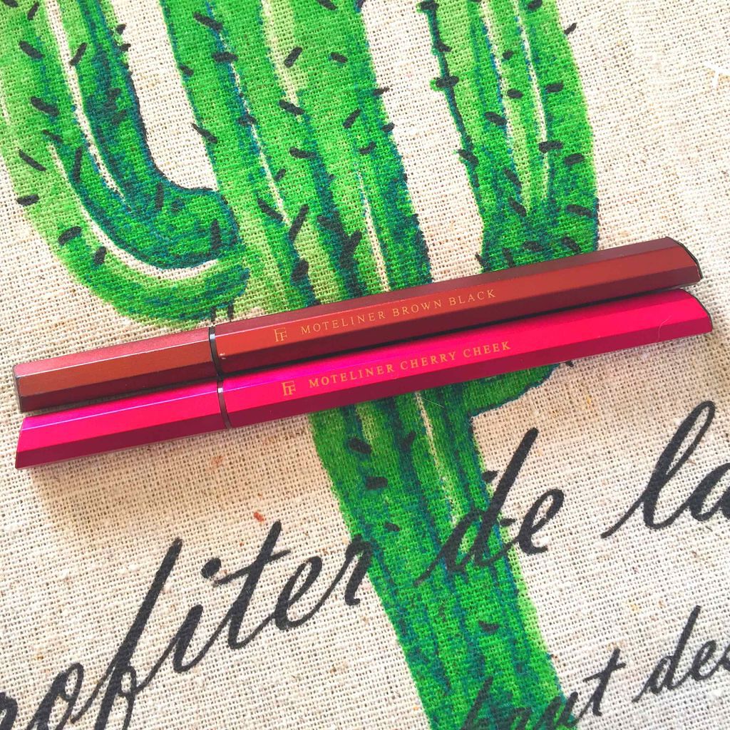 モテライナー リキッド/UZU BY FLOWFUSHI/リキッドアイライナーを使ったクチコミ(1枚目)