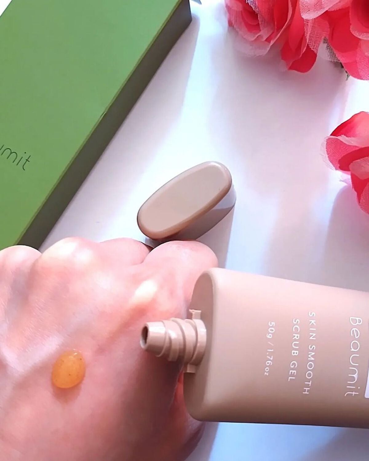 スキンスムーススクラブジェル/Beaumit/スクラブ・ゴマージュを使ったクチコミ(5枚目)