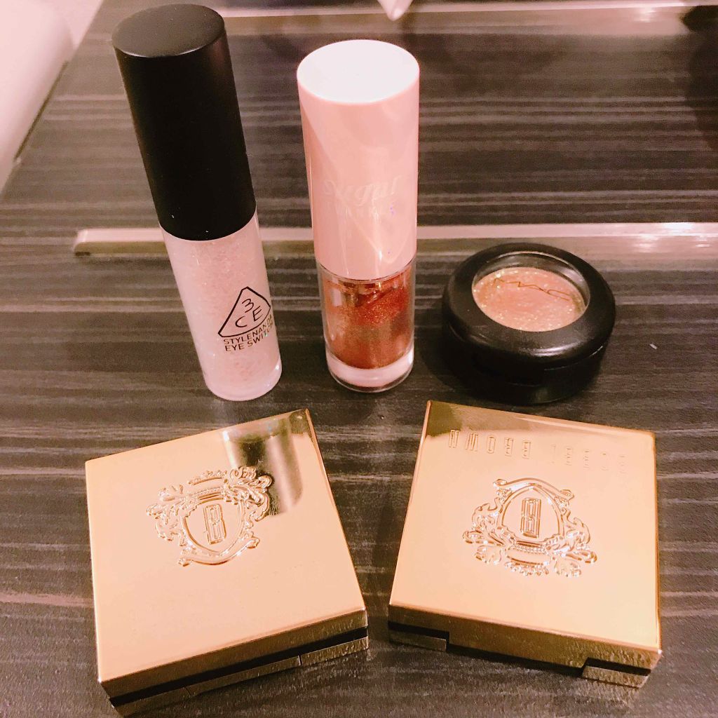 ダズルシャドウ/M・A・C/単色アイシャドウを使ったクチコミ（1枚目）