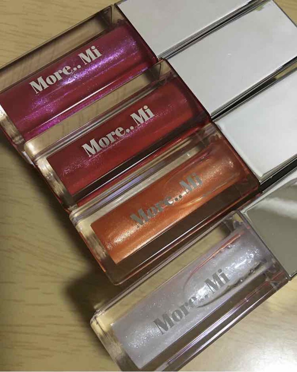 シャイニーリップグロス/More..Mi by momo/リップグロスを使ったクチコミ(1枚目)