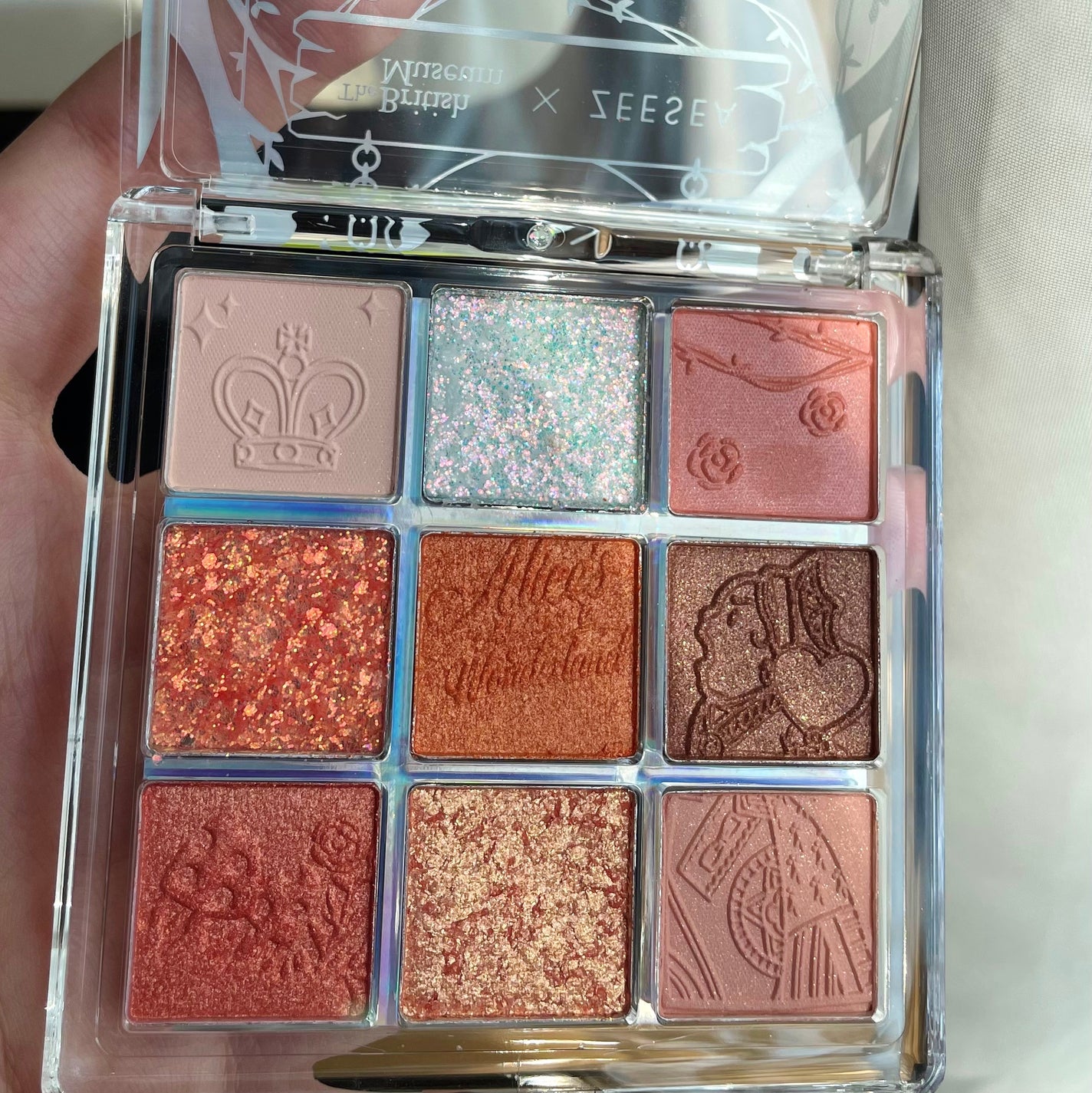クォーツ 9色アイシャドウパレット(ドリームランドアイシャドウ)/ZEESEA/アイシャドウパレットを使ったクチコミ(4枚目)
