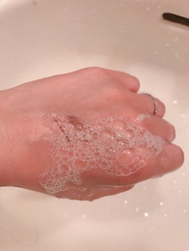 ペリカン石鹸 MAKE OFF SOAPのクチコミ「ダブル洗顔いらずの石鹸❁⃘*.ﾟ



アイライナーとアイシャドウを
わかりやすく手のひらに付.....」（3枚目）