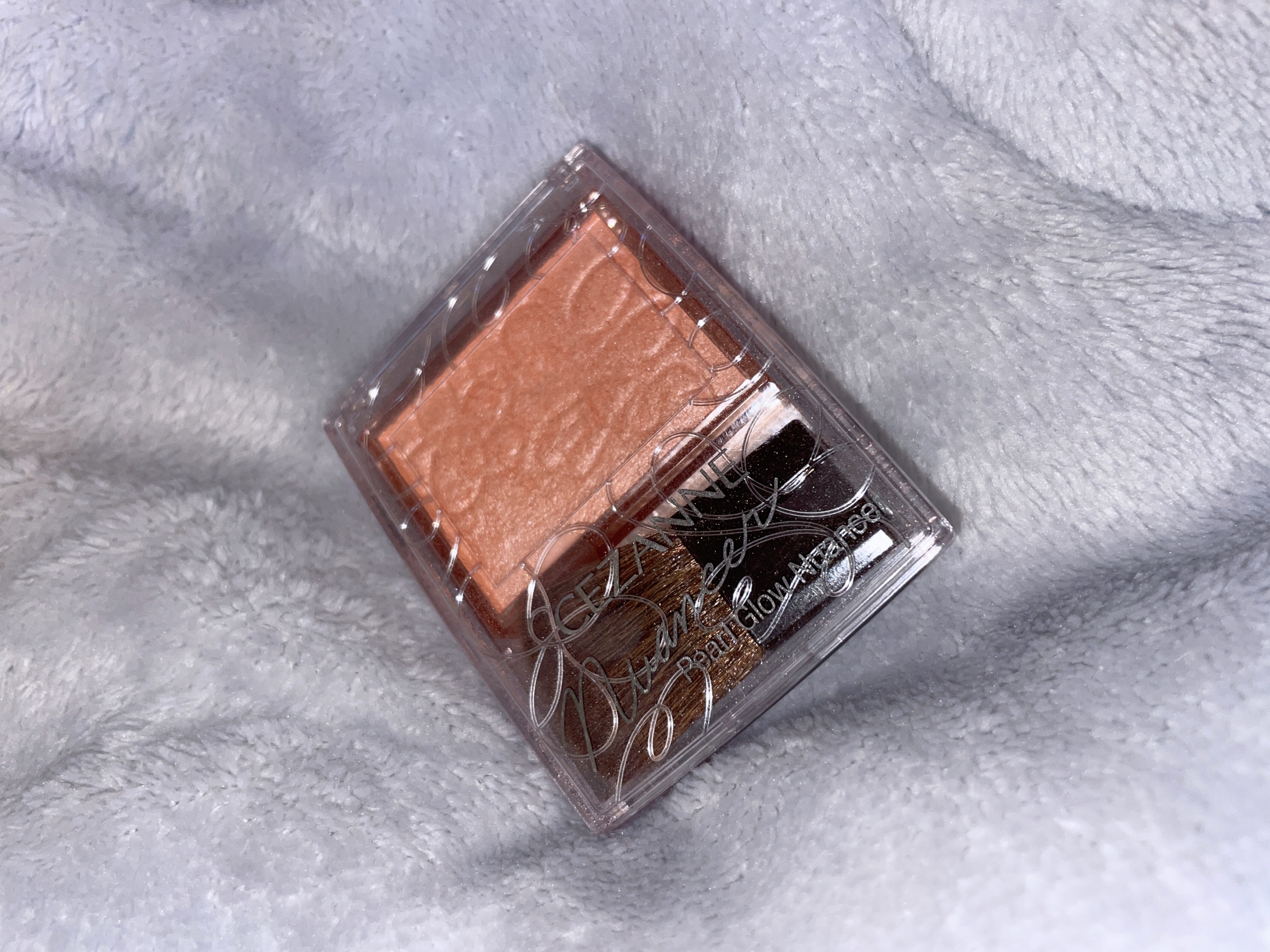 パールグロウニュアンサー/CEZANNE/パウダーハイライトを使ったクチコミ（1枚目）