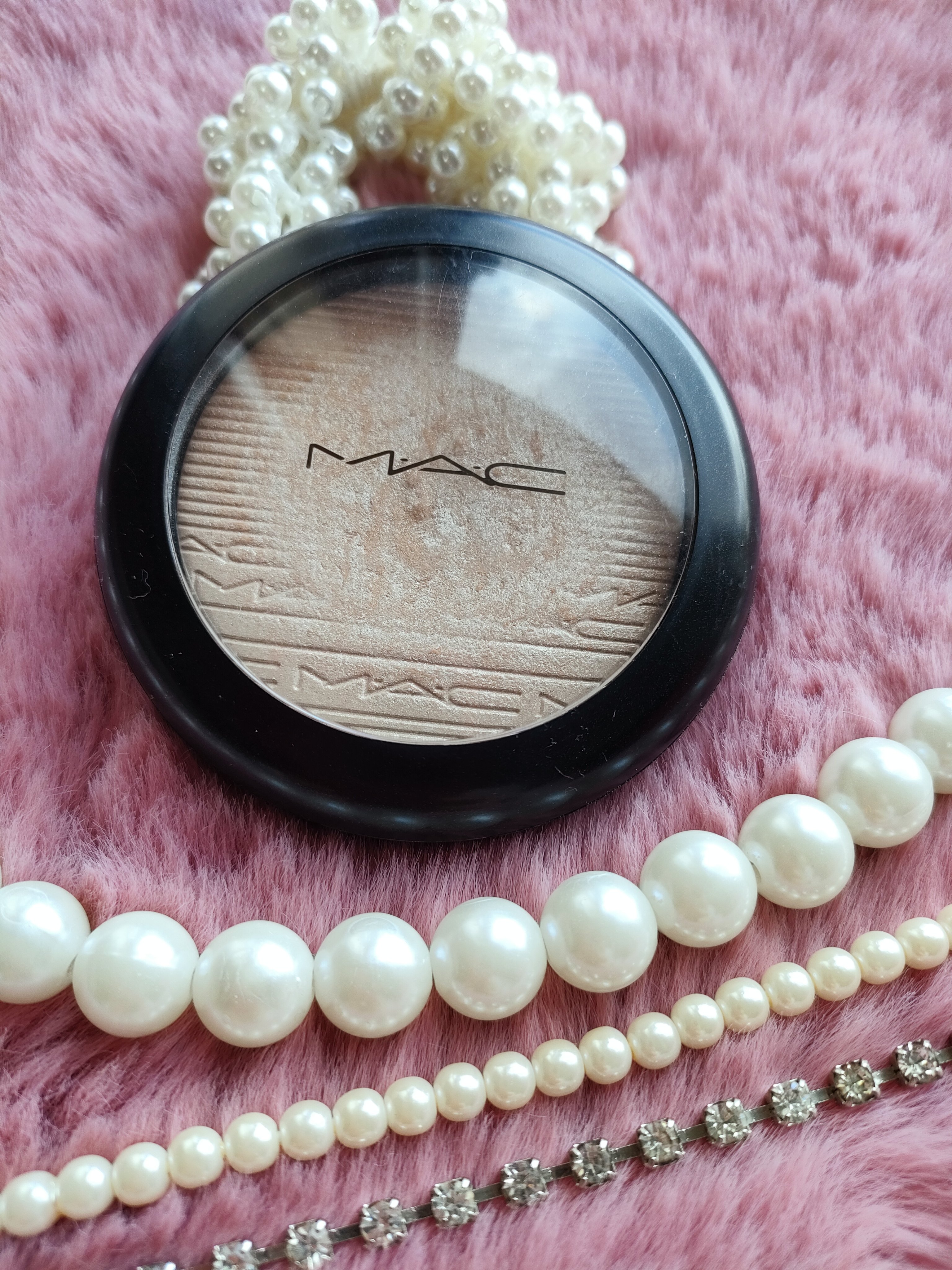 エクストラ ディメンション スキンフィニッシュ ダブル グリーム/M・A・C/プレストパウダーを使ったクチコミ（1枚目）