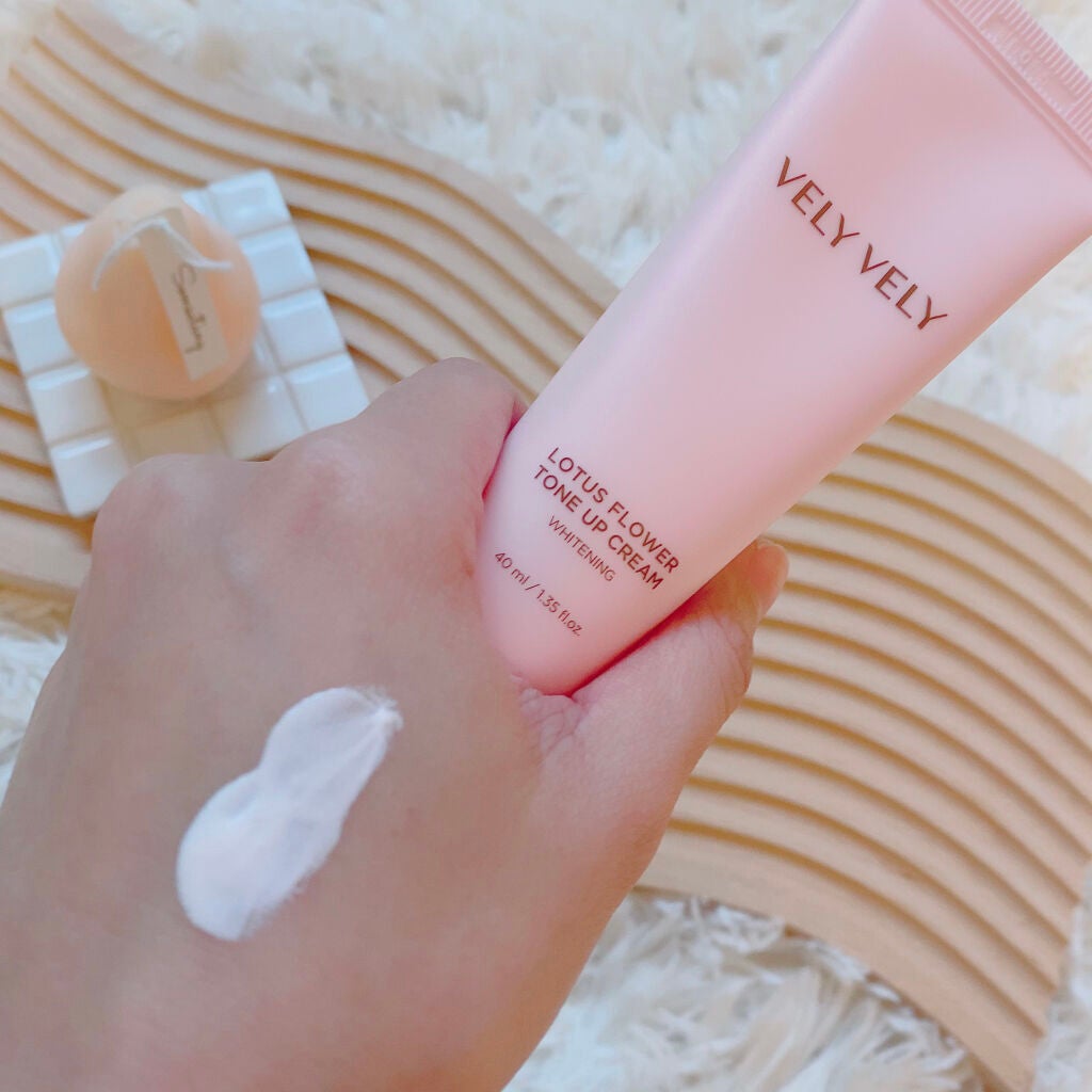 ロータスフラワートーンアップクリーム/VELY VELY/化粧下地を使ったクチコミ(2枚目)