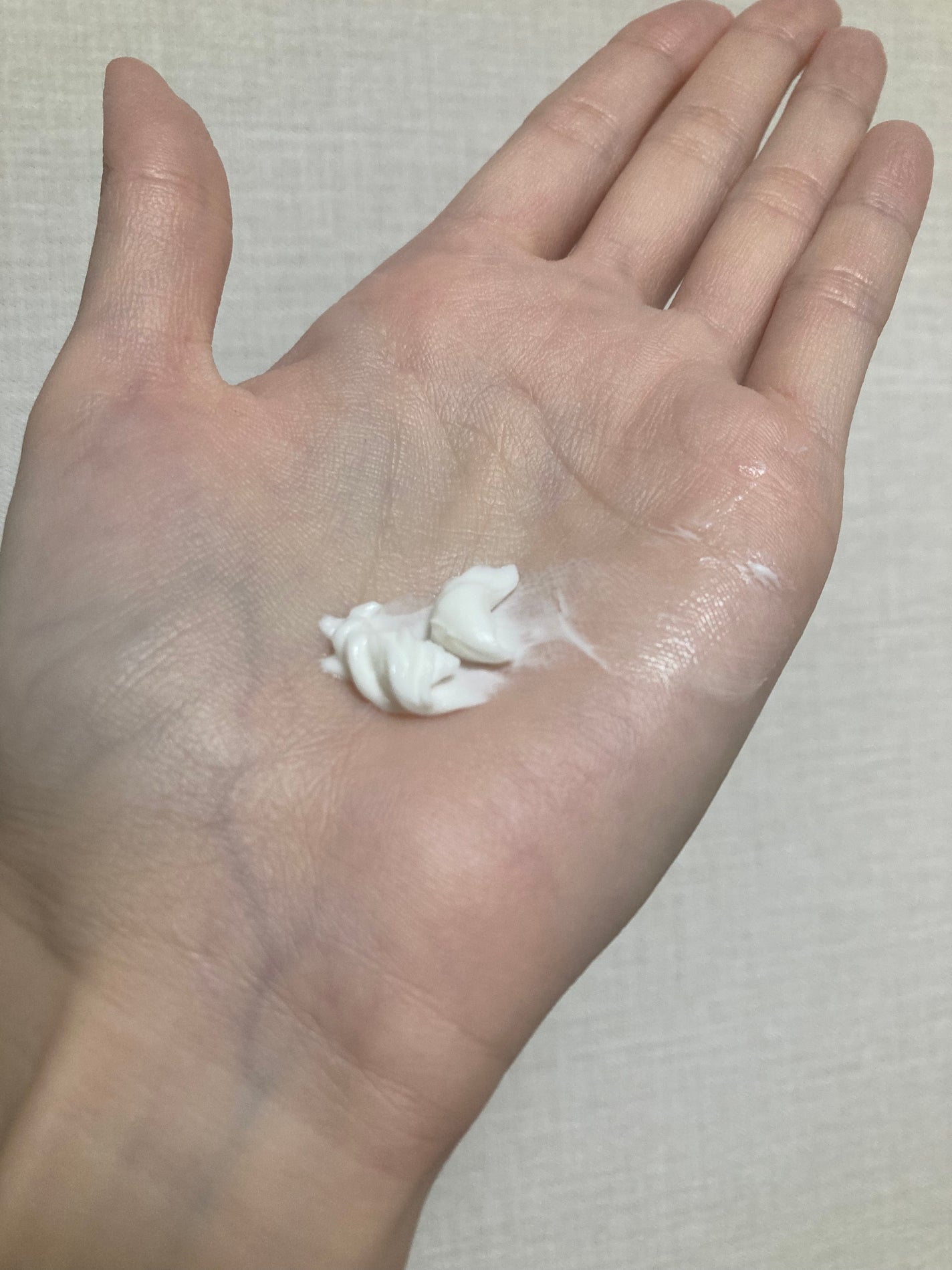 ヴァイブラント ベルガモット ボディクリーム/THE BODY SHOP/ボディクリームを使ったクチコミ(4枚目)