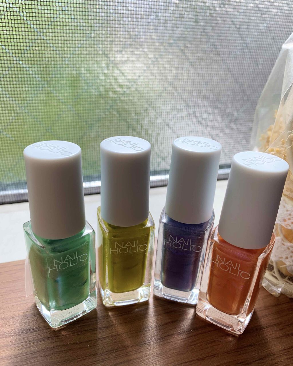 ネイルホリック リミテッドカラー Sea Shell/ネイルホリック/マニキュアを使ったクチコミ(2枚目)