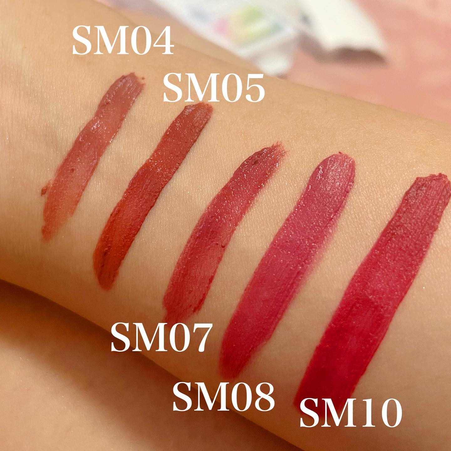 リップシルエットマットベルベットティント 04 アンティークベージュ/i’m meme/リップティントを使ったクチコミ（2枚目）