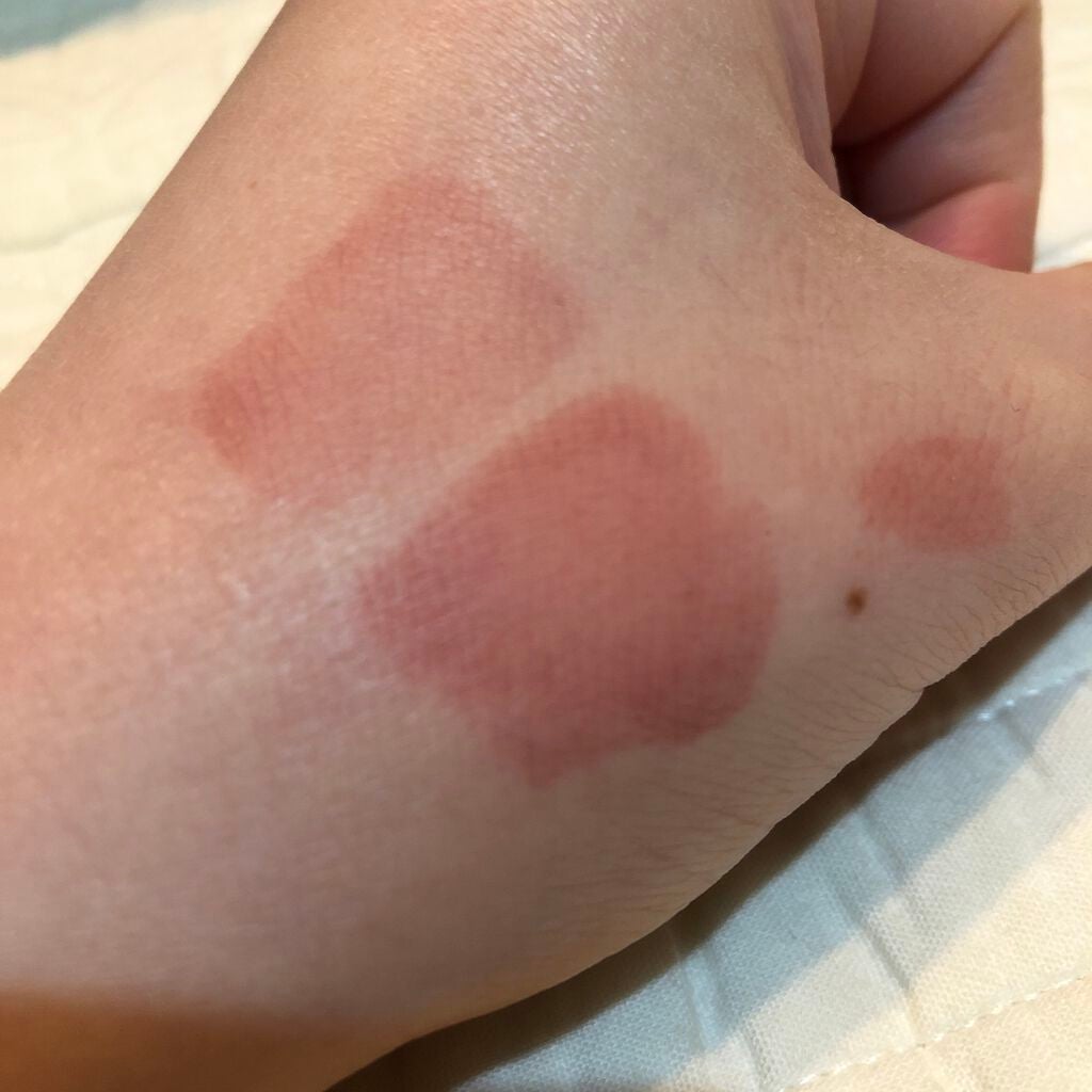 ルージュ ピュールクチュール ヴェルニ ウォーターグロウ/YVES SAINT LAURENT BEAUTE/口紅を使ったクチコミ(5枚目)