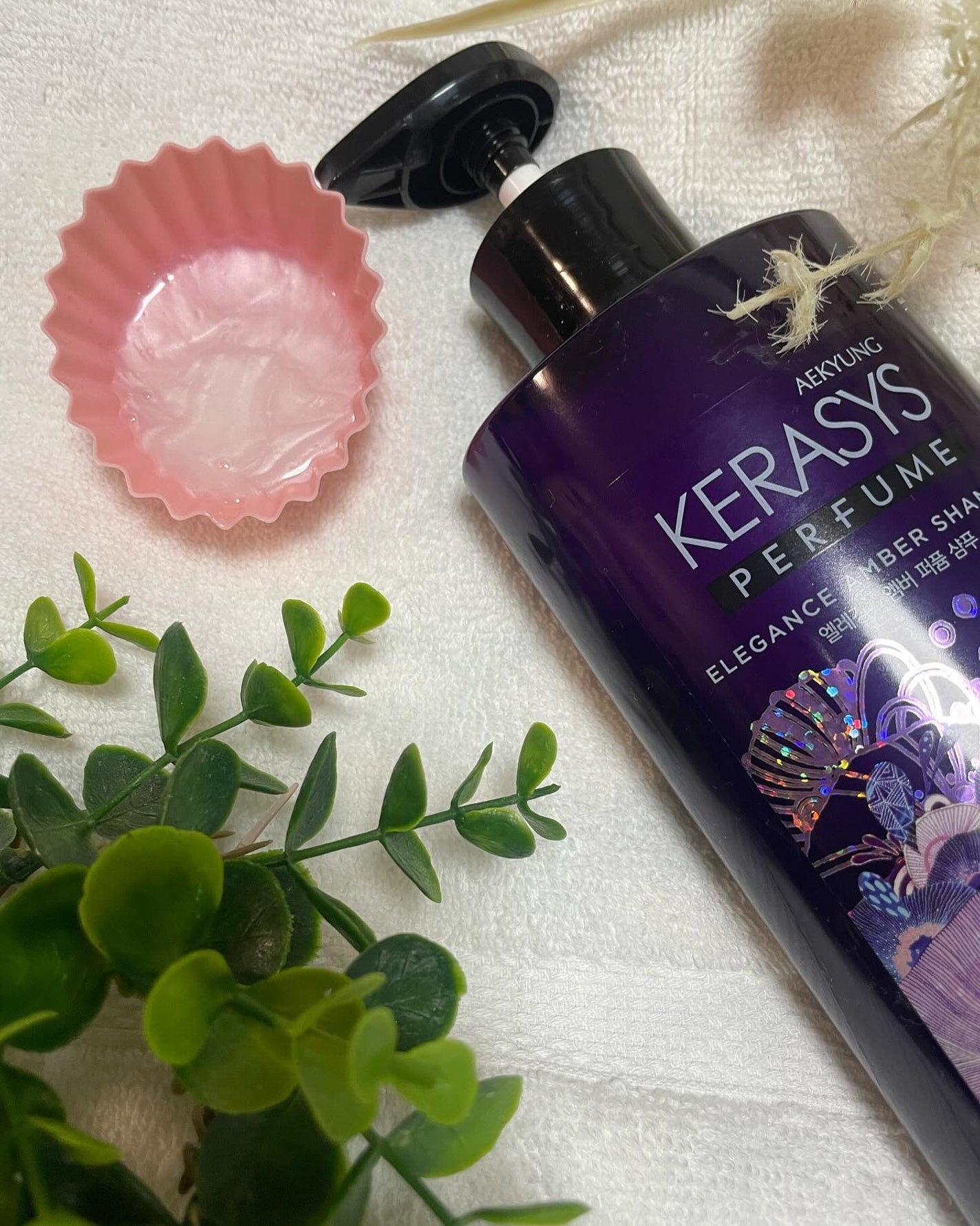 ぱすかる on LIPS 「ハッキリした紫のボトルが可愛い💜セクシャルバイオレットってとこ..」(4枚目)