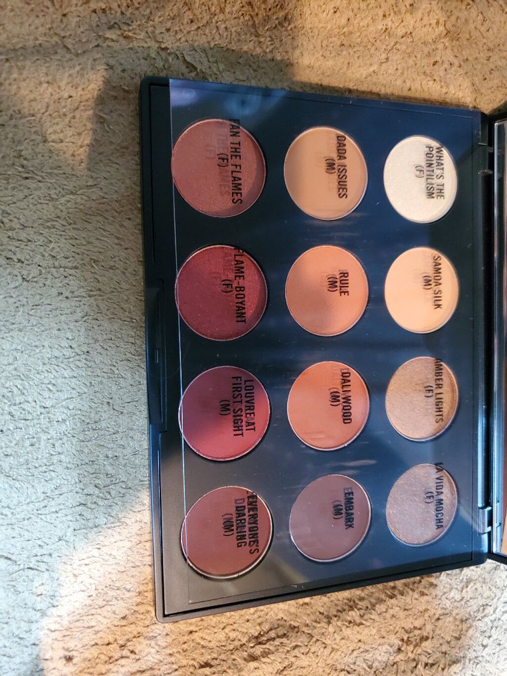 MAC スモールアイシャドウ人気色15個セット+パレット付き 試してみた】M・A・C スモール アイシャドウ×15の人気色