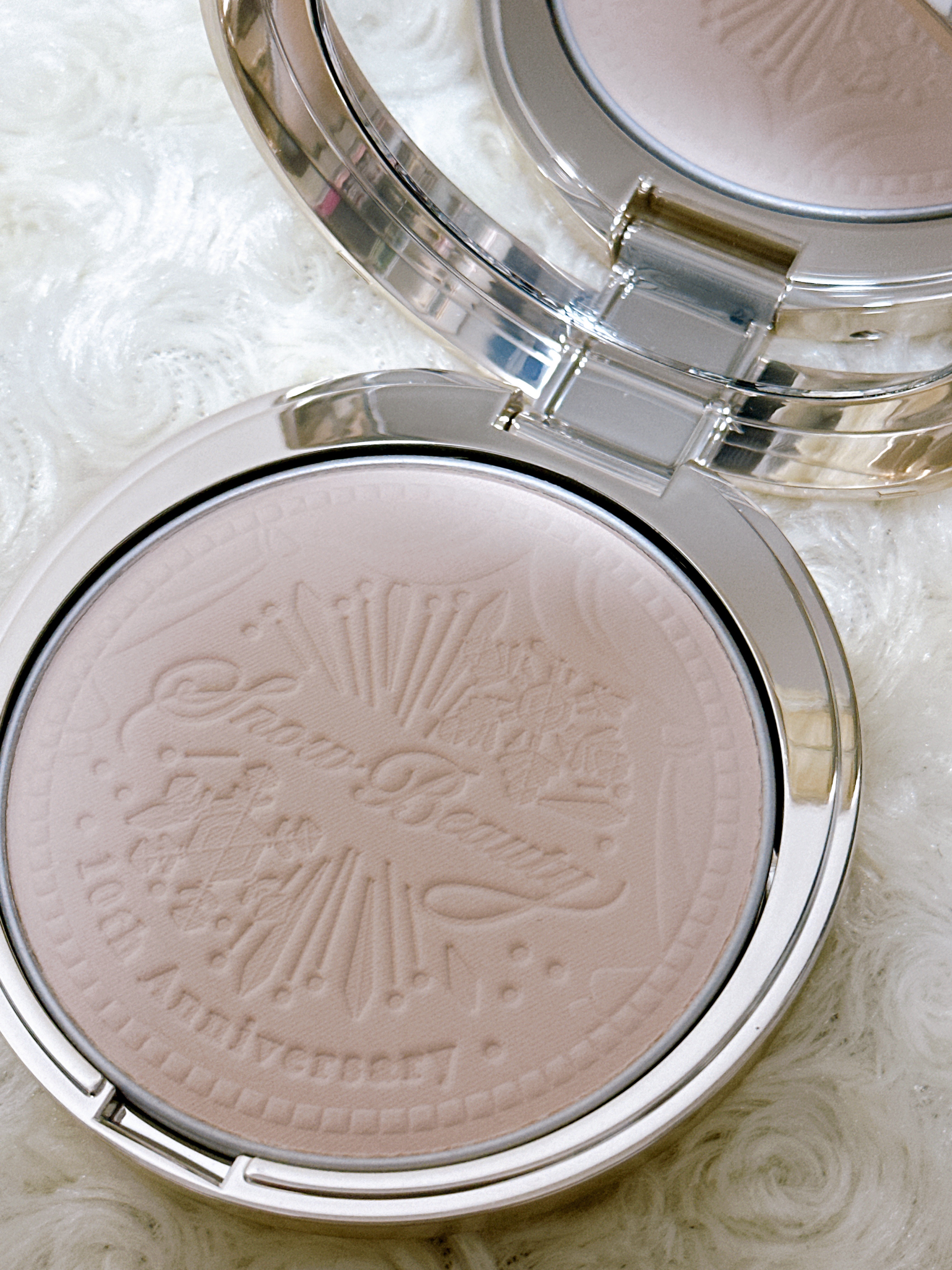 スノービューティー2023 薬用美白スキンケアパウダー/スノービューティー/プレストパウダーを使ったクチコミ（3枚目）